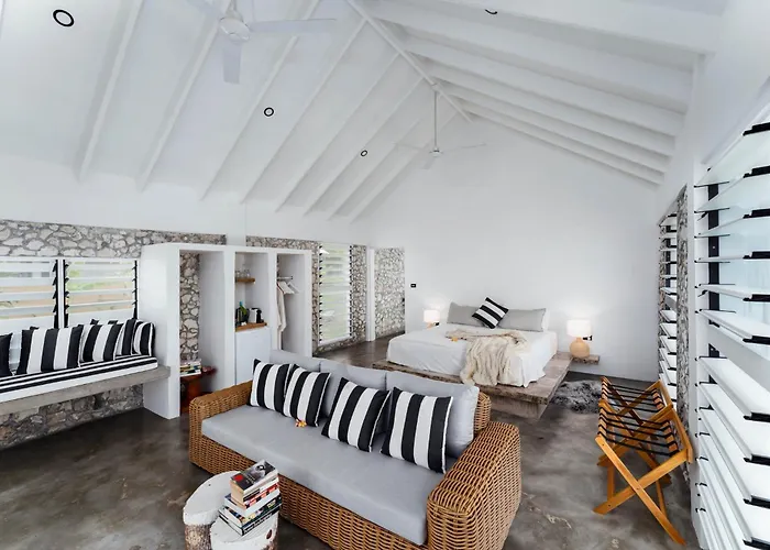 The Moso Hotel Port Vila