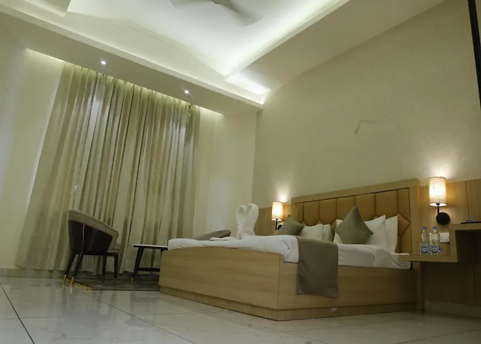 Club Platinum Resort Bahadurgarh