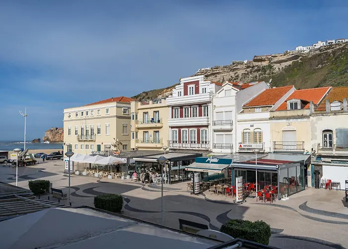 By The Sea - Nazare Bed & Breakfast