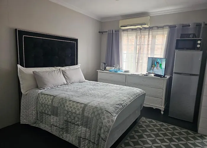 Arum Lily Guest Rooms Pretoria-Noord