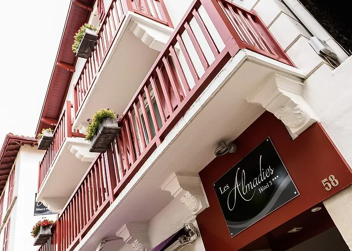 Hotel Les Almadies - Coeur De Ville Saint-Jean-de-Luz