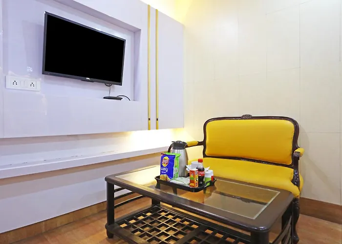 Hotel Preet Inn 05 Mints Walking Distance Nizamuddin Railway Station New Delhi