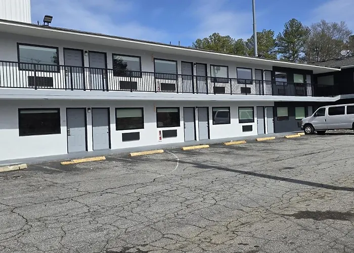 Quality Inn & Suites East Point - Atlanta Area College Park