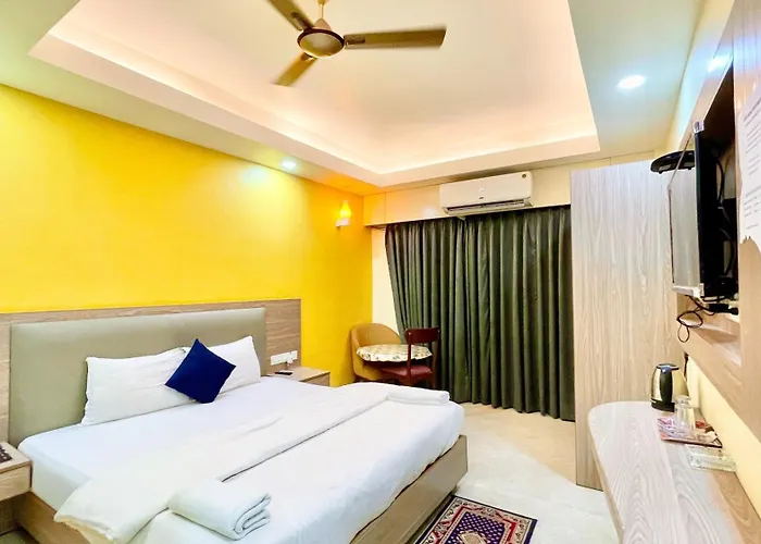 Near Sea Beach Hotel R-B-I ! Puri, Fully Air Conditioned Rooms With Lift And Wifi And Parking ,Upi Payment Accepted ,Newly Constructded ,Prime Location In Hotel