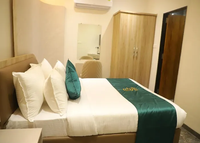Hotel Cosmos Green Indore