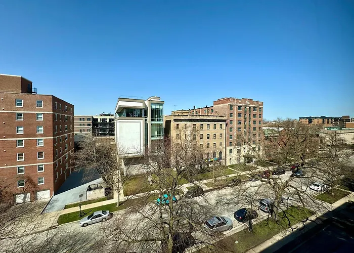 The Gem Museum Suites Evanston