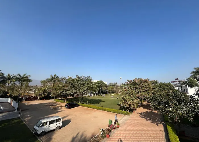 Silver Oak Country Yard Hotel & Resort Abu Road