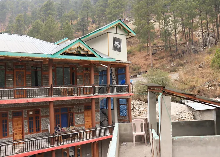 Chalo Chhalal Hotel & Cafe Kasol