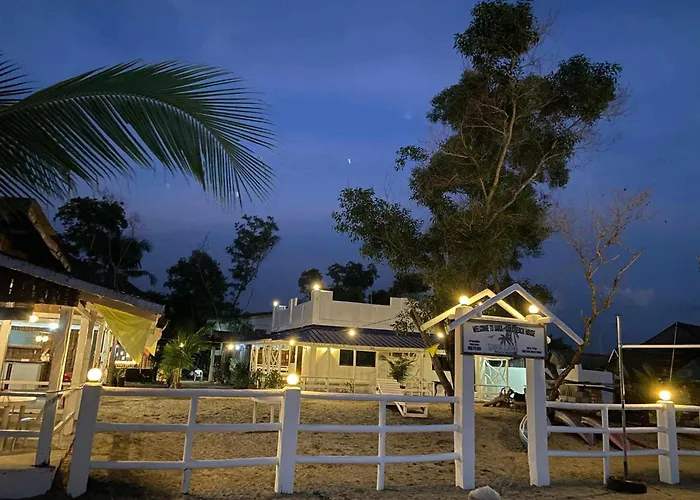 Saka Saka Beach House Sipalay