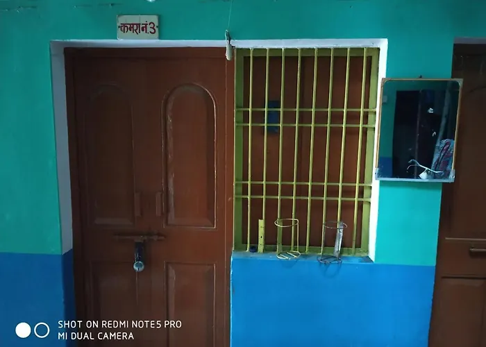 Hotel Yatri Niwas Varanasi