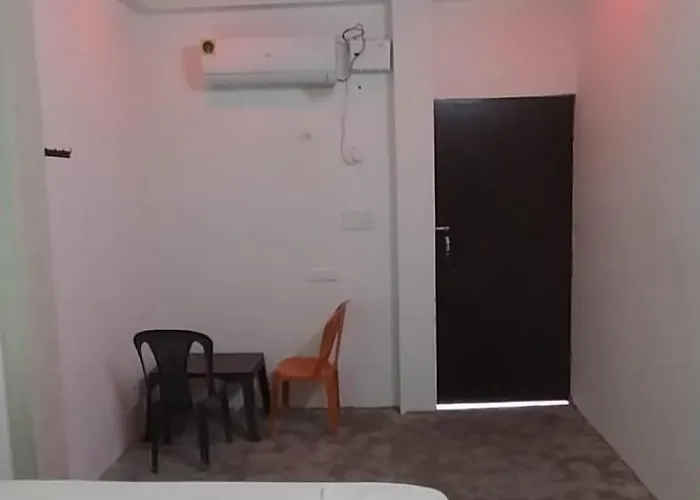Nishad Palace Guest House Lucknow