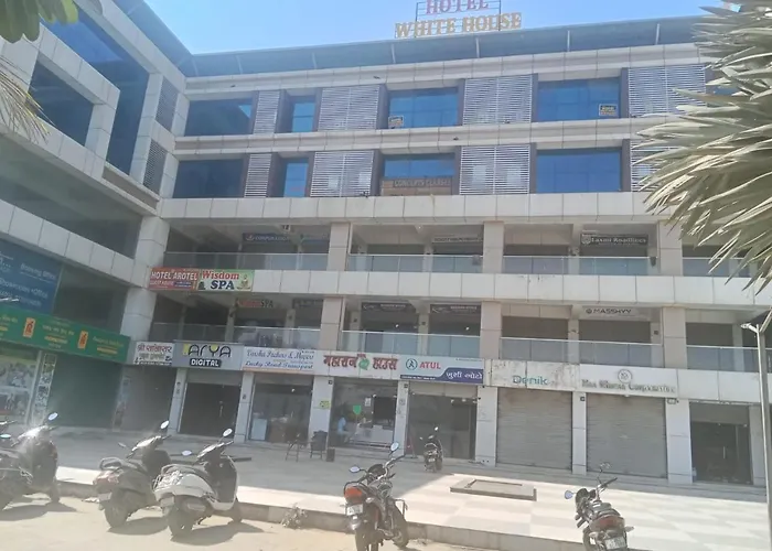Hotel White House Ahmedabad