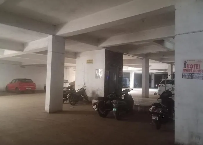 Hotel White House Ahmedabad