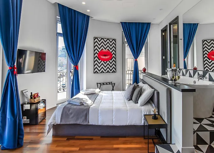 Gram Suites Naples