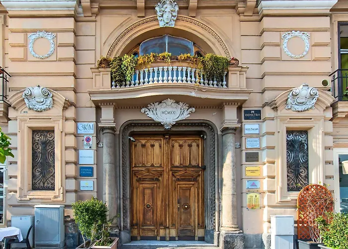 Gram Suites Naples