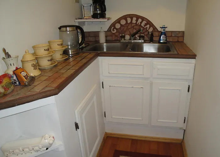 Goodbread House Bed And Breakfast Saint Marys