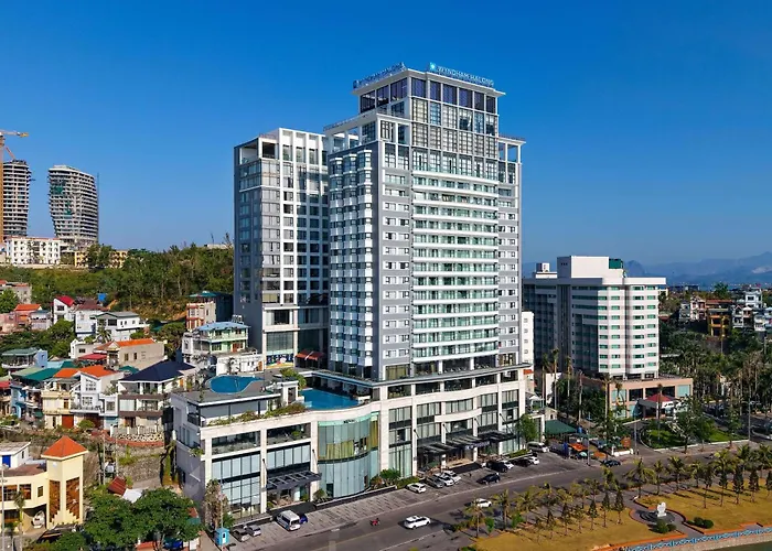 Hotel Wyndham Legend Halong
