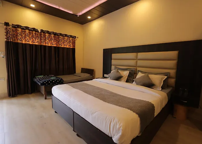 The Palms Resort By Crystona Hotels & Resorts Raiwala