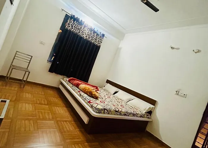 Milan Hotel & Restaurant Sikar