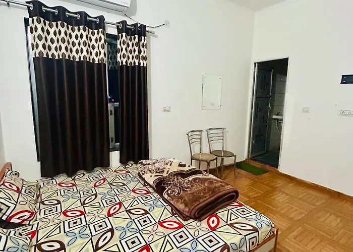 Milan Hotel & Restaurant Sikar
