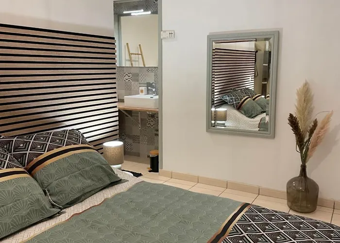 Maison Côté Halle La chambre du Parc Saint-Flour 
