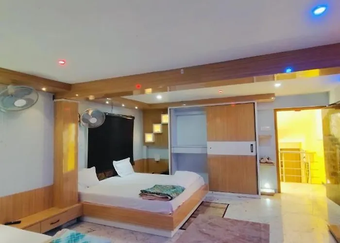The Maheshwari Residency Hotel Ayodhya