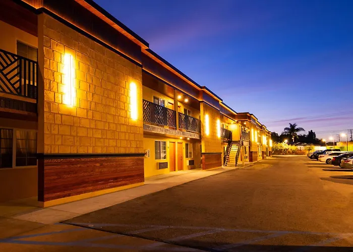 Colonial Palace Inn Downey