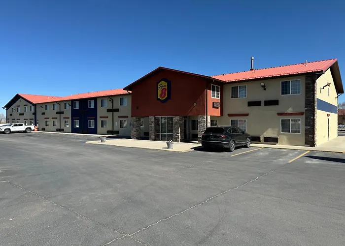 Super 8 By Wyndham Moriarty Motel