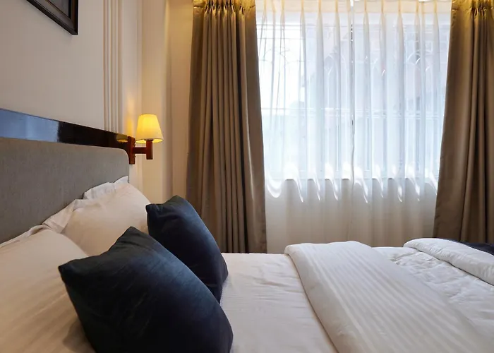 Hotel Ichamati Kolkata