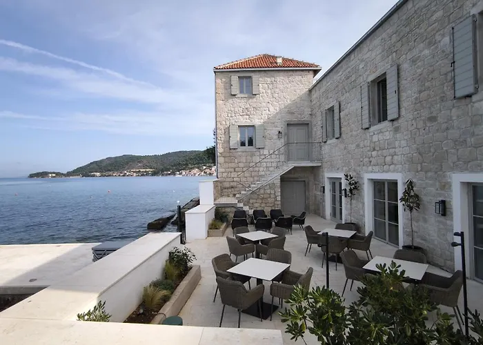Marshal Hotel Heritage Vis