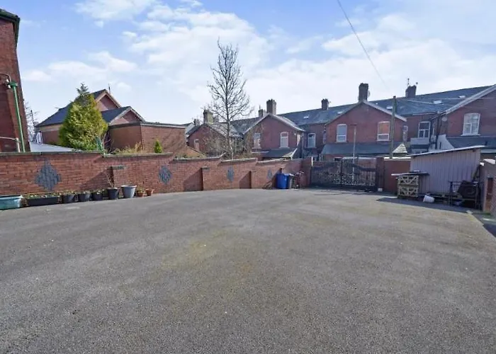 Blackburn Guest House Preston New Road