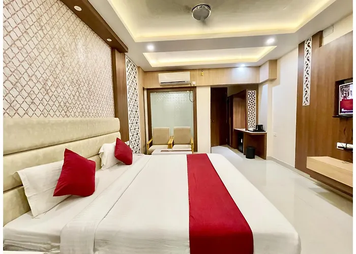 A Luxury Hotel K-U-B-E-R P-A-L-A-C-E - Fully Air Conditioned Hotel At Prime Location - Near Sea Beach And Temple - Hygiene & Spacious Room - With Wifi- Lift And Parking Facilities - Best Hotel In Puri