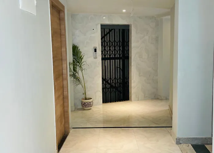 Hotel The Crest Kolkata