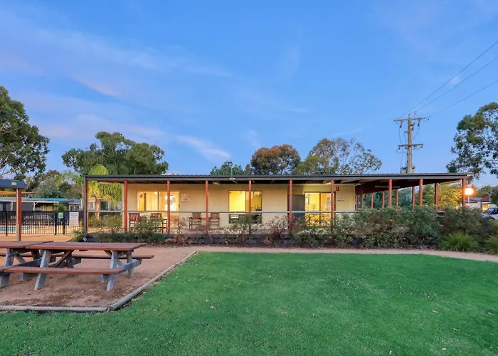 Yarrawonga Riverlands Tourist Park