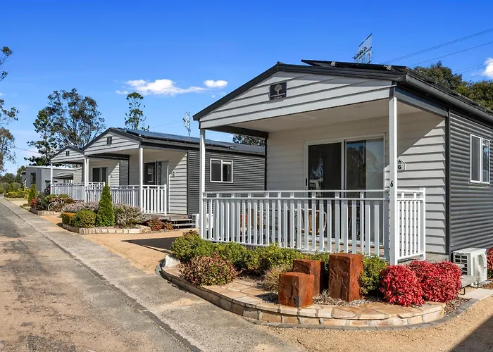 Crows Nest Tourist Park Hotel