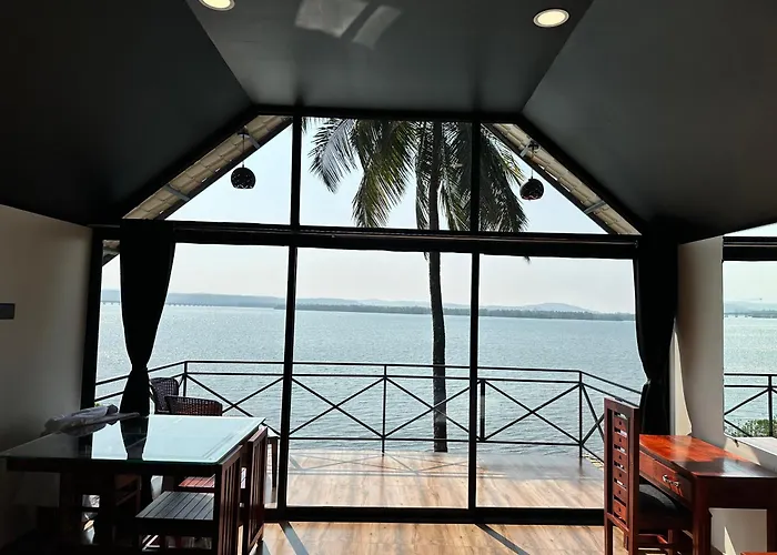 Coastal Breeze Bed & Breakfast Honavar