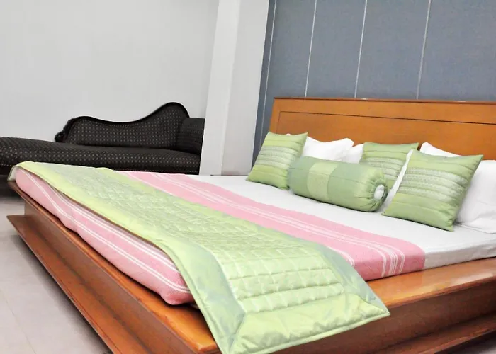 Hotel Blue Bell - Karol Bagh New Delhi