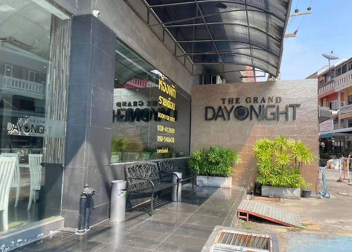 Hotel The Grand Day Night Pattaya