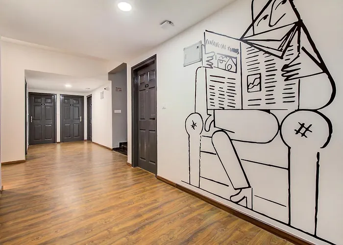 Townhouse Sector 66 Noida Near Noida Sector Metro Station Hotel