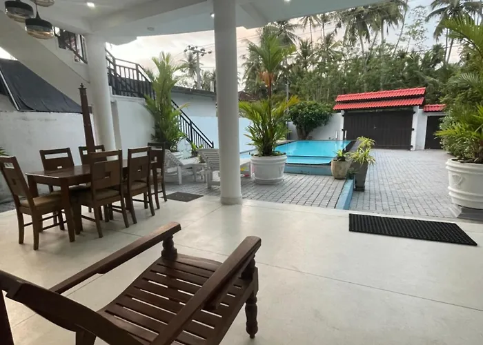 Lucky Fort Family Villa 5Br ,Pool, Plus Private Entire Space Unawatuna