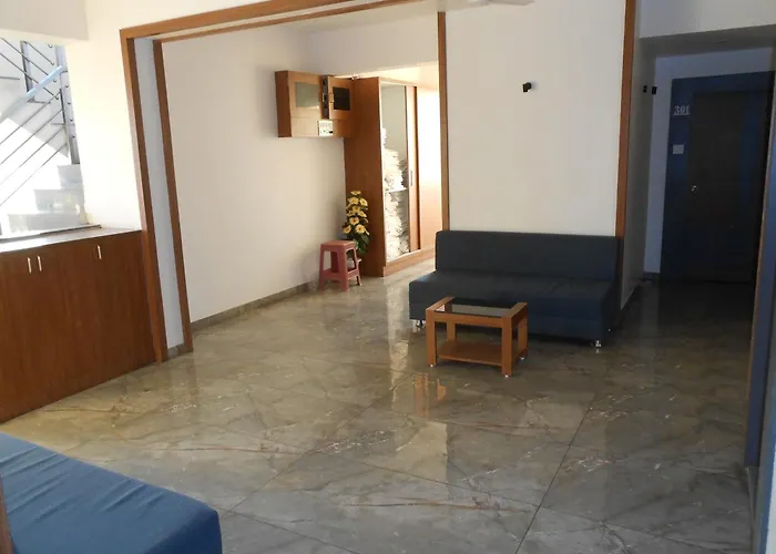 Hotel Crossview Palanpur