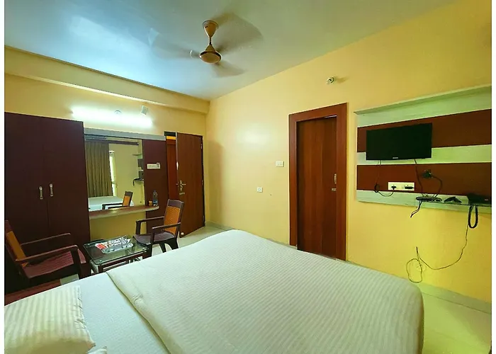 Premium Haridwar Hotel H-E-A-V-E-N - P-A-L-A-C-E Near Temple And Railway Station - Parking- Free Wi-Fi- With Lift - Hygiene & Spacious Room - Best Hotel In Haridwar