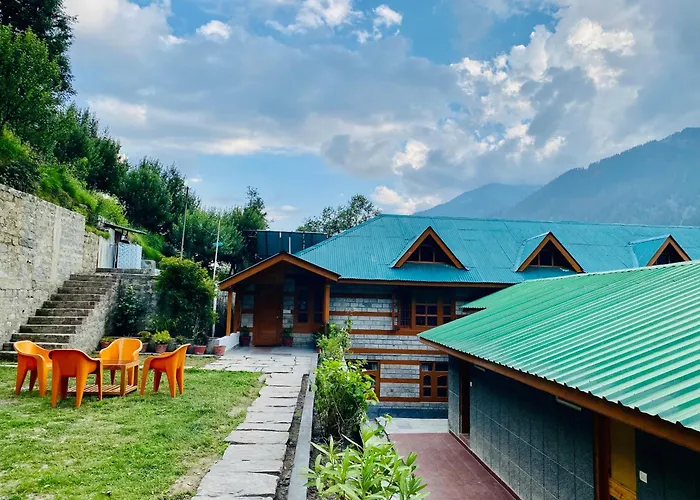 Snow Clad Riverview Hotel & Resort, Manali