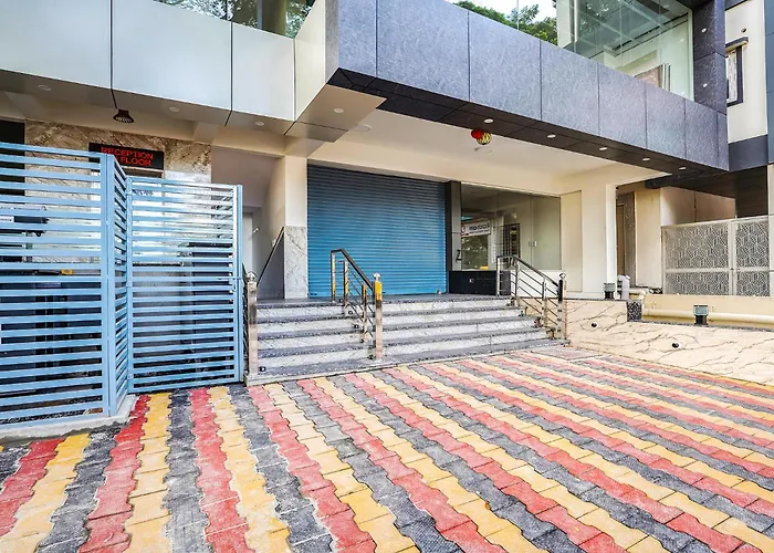 Fabhotel Redmoon Suites - Nr Marathahalli Bridge Bangalore