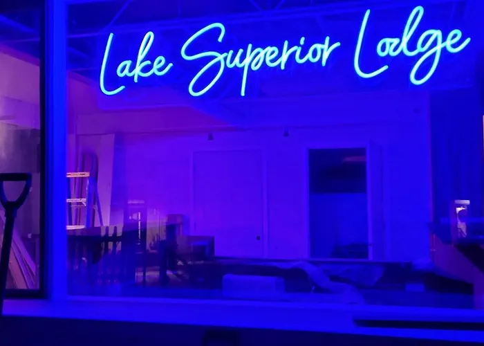 Chequamegon Lake Superior Lodge Bayfield
