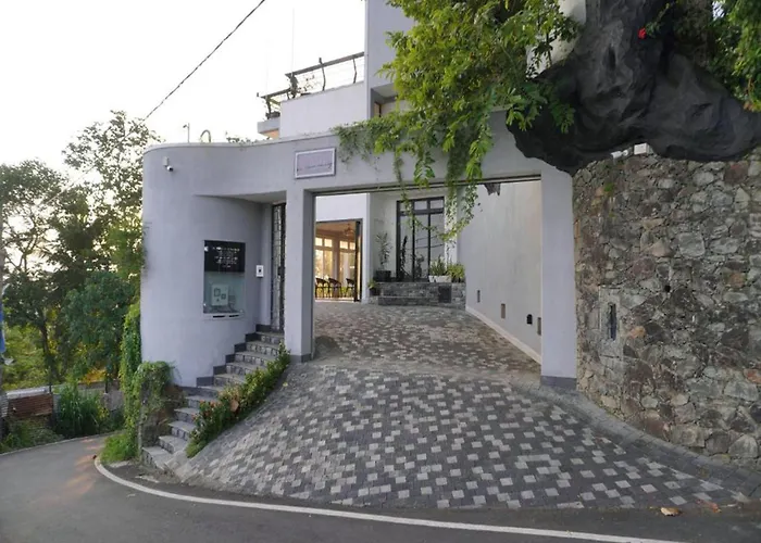Hilltop Fortview Galle