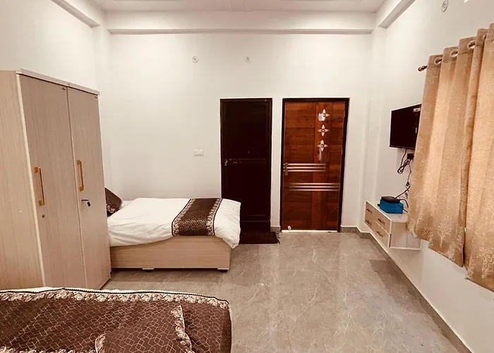 Shri Ram Darbar Hotel Ayodhya