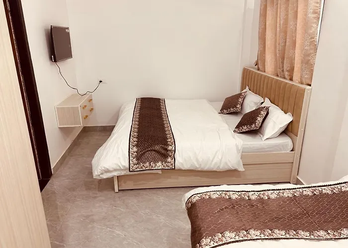 Shri Ram Darbar Hotel Ayodhya