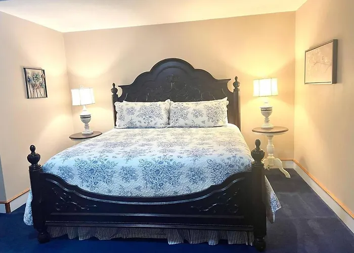 The Eastland Historic Hotel- Hondo Room