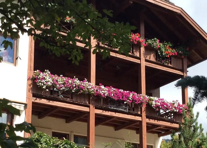 Residenze Sonnenschein Aparthotel Villabassa